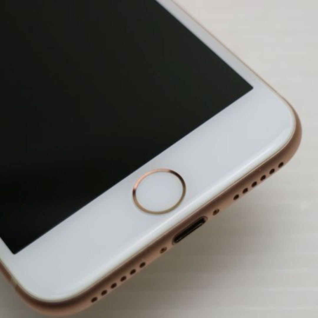 iPhone - 新品同様 SIMフリー iPhone8 64GB ゴールド M111の通販 by