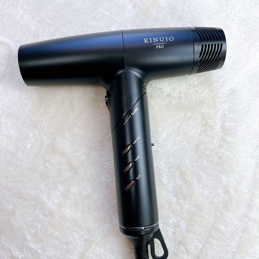 KINUJO - 【✨未使用級✨】絹女 KINUJO PRO ヘアドライヤー KP101の