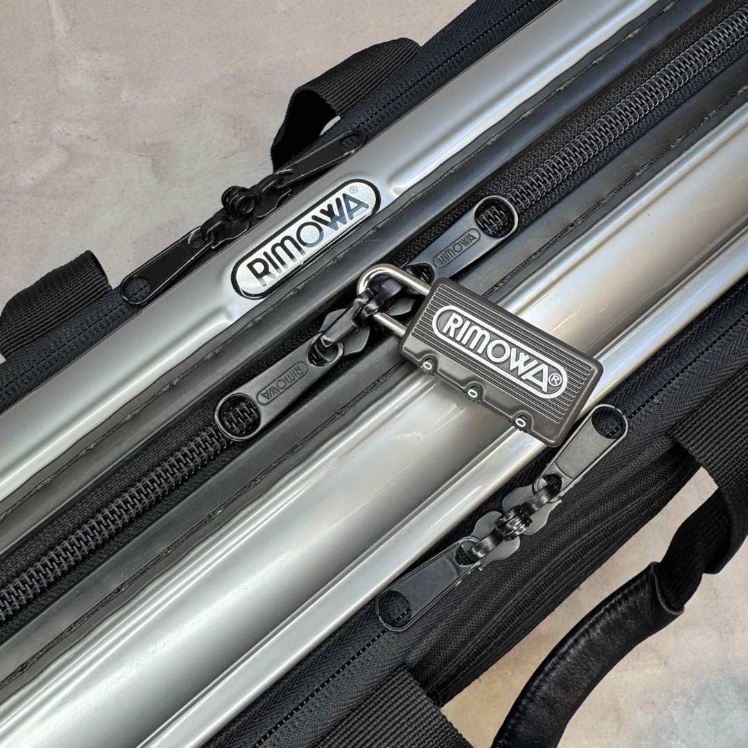 RIMOWA - RIMOWA Lufthansa ノートブックケース 16L シルバー 付属品有