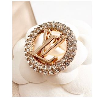 ブローチ ルイヴィトンのフリマアイテム一覧