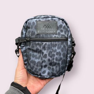 Supreme - 【新品未使用】25FW Supreme Velvet Mini Pouchの通販 by