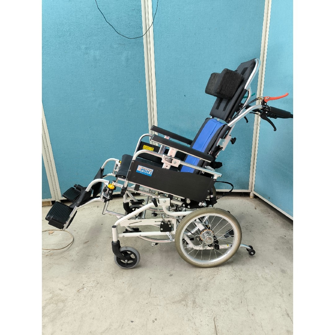 ミキ リクライニング&ティルト式 介助用車いす BAL-12ノーパンクタイヤ仕様