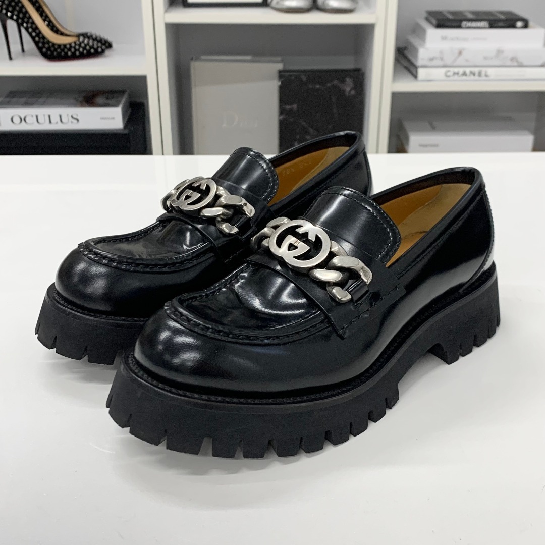 GUCCI - M12666 グッチ レザー インターロッキングG チェーン