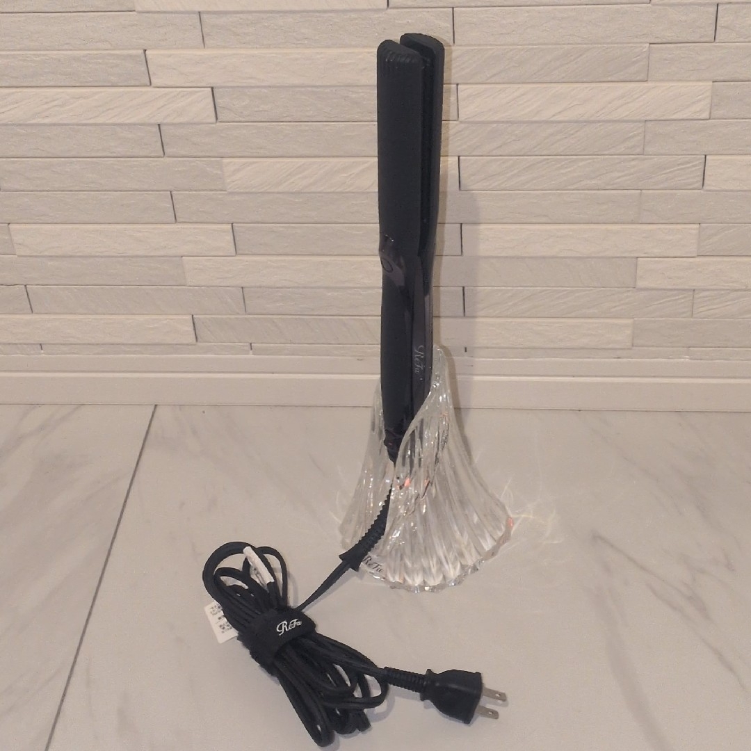 ReFa - Refa ストレートアイロン Pro 2023年 RE-AT-03A スタンド付の