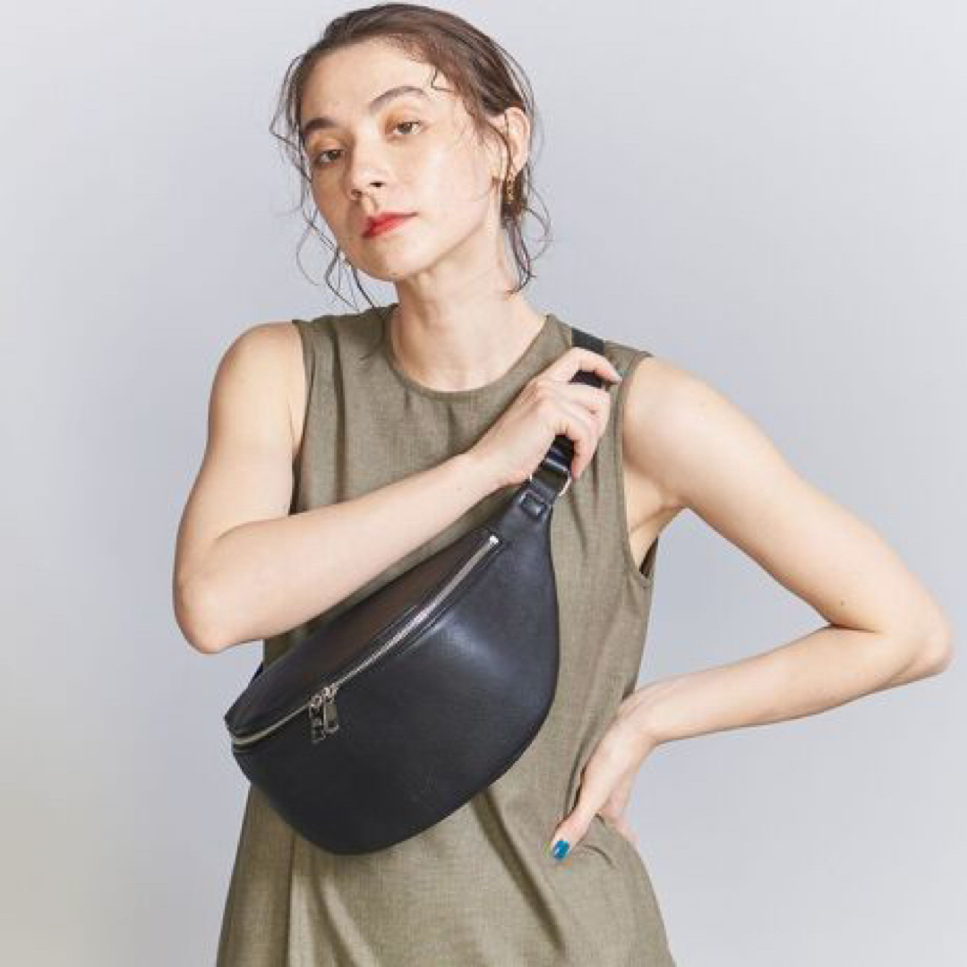 ch!iii bag チーバッグ シュリンクレザー ボディバッグ 黒