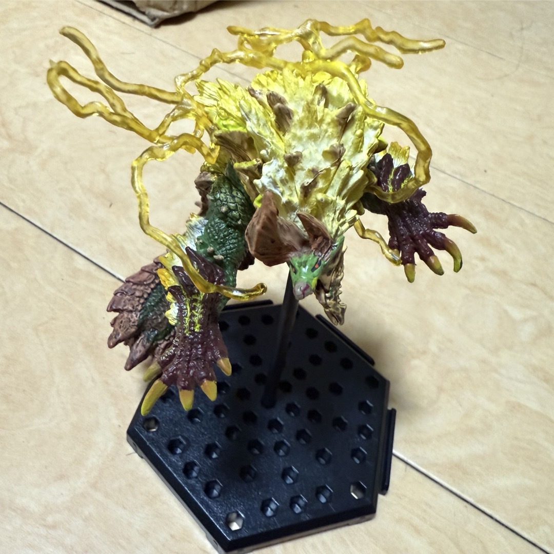 CAPCOM - モンスターハンターカプコンフィギュアビルダー 金雷公