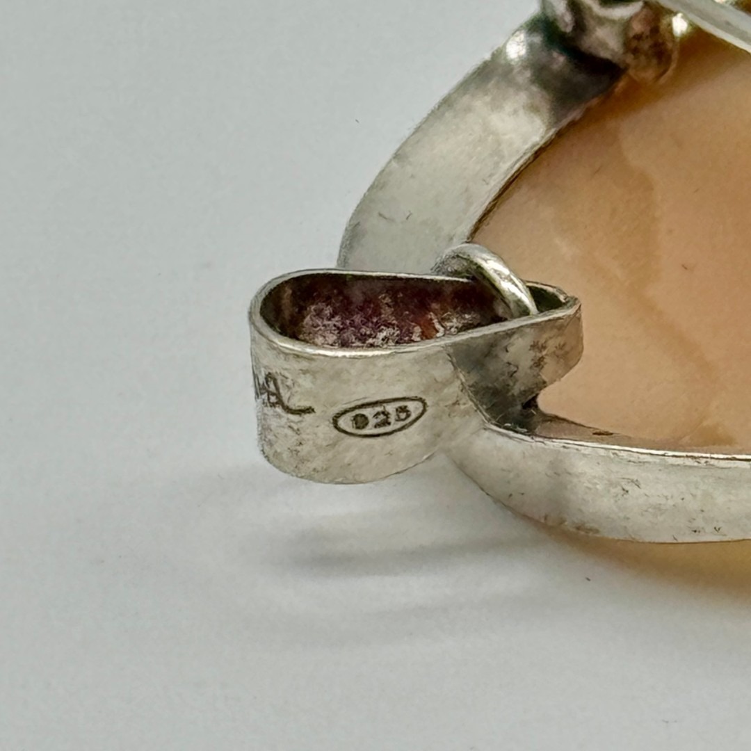 Salvatore Ferragamo フェラガモ ブローチ カメオ 925