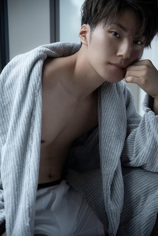 コムドット写真集 TRACE［アーティストシリーズM］ : コムドット