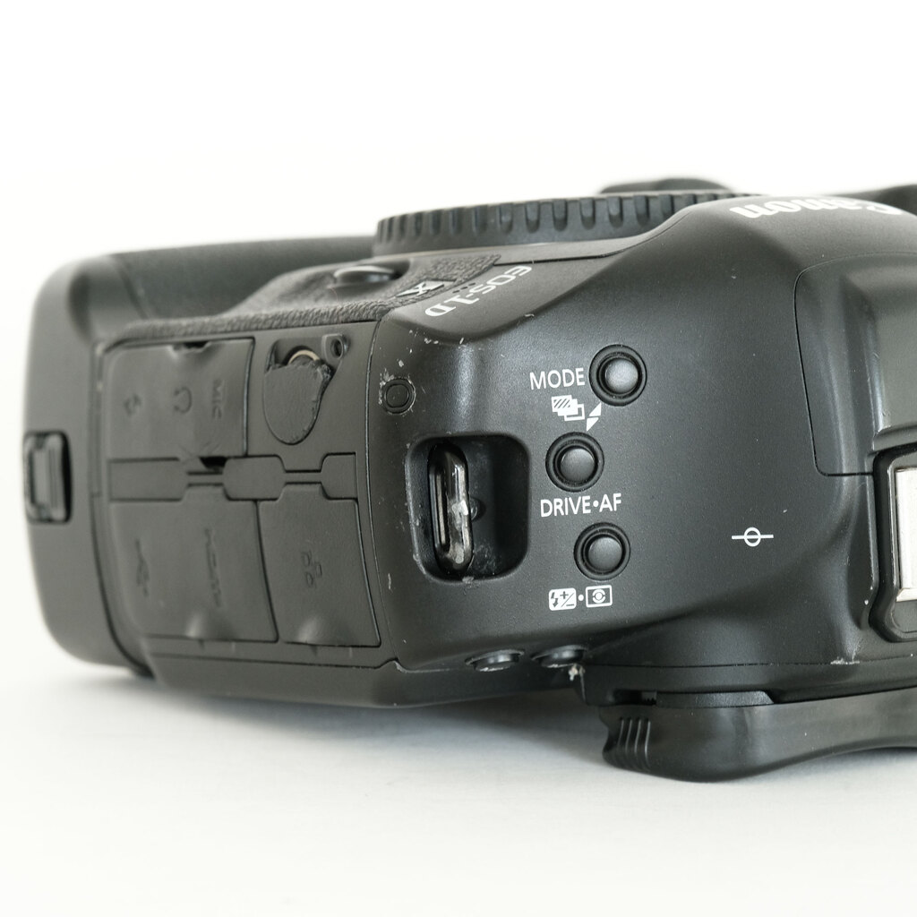 Canon EOS-1D X Mark IIの出品 | ONE SCENE（ワンシーン）