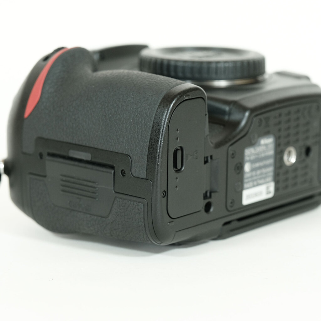 Nikon D850の出品 | ONE SCENE（ワンシーン）