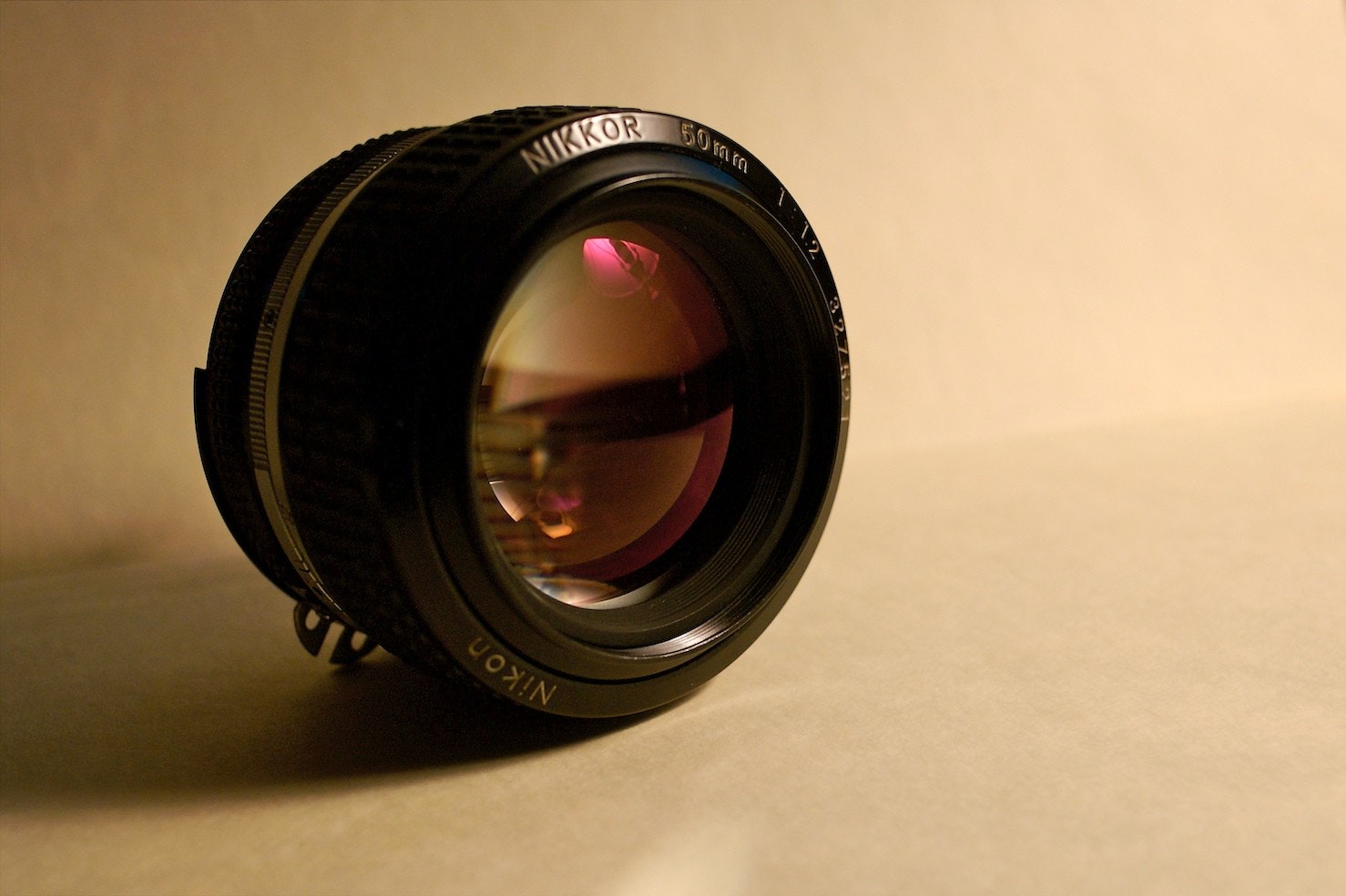 Nikon AI Nikkor 50mm f/1.2Sを徹底解説。作例から中古相場まで | ONE