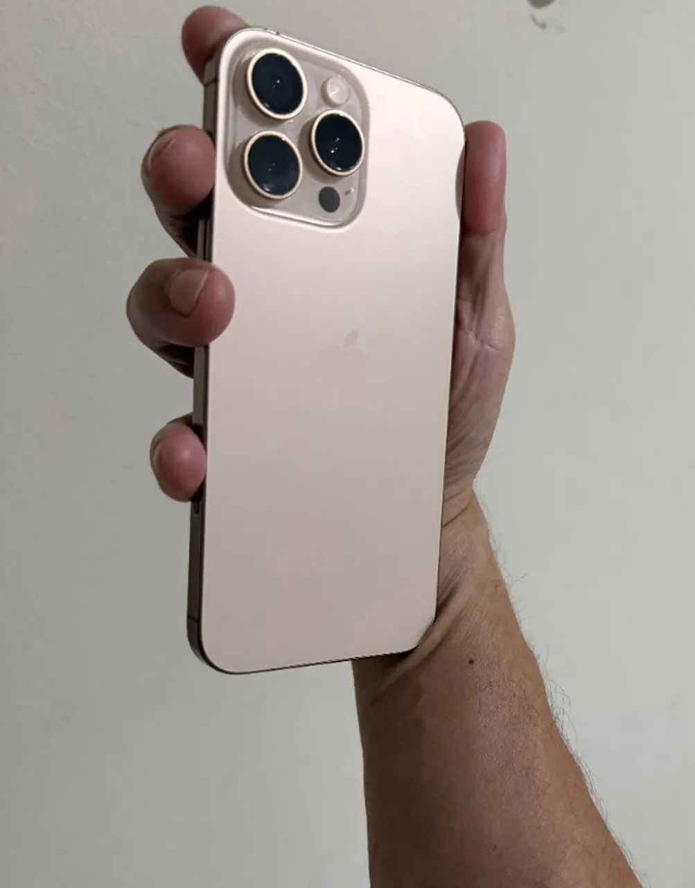 iPhone 16 Pro Max 256 Gb Desert Titanium - Celulares e Smartphones