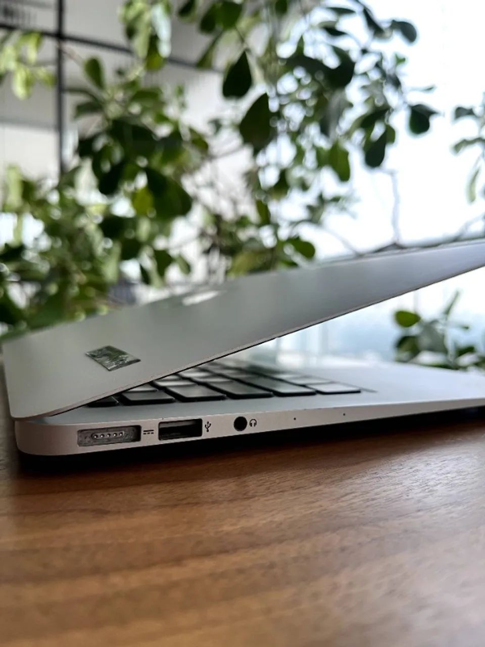 MacBook Air 13? (2013) - SSD 256GB + Carregador NOVO | Sobrevive