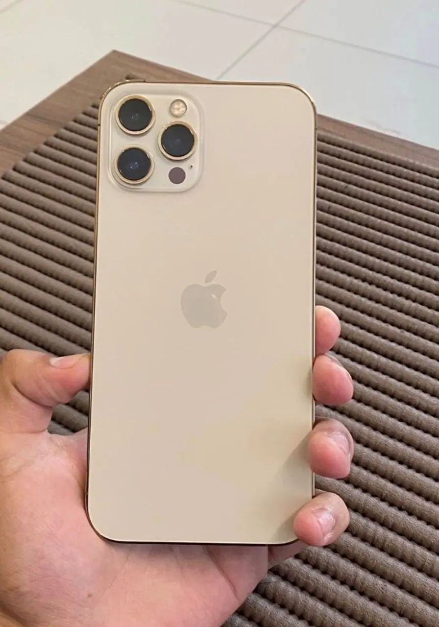 iPhone 12 Pro Max gold excelente - Celulares e Smartphones - Cruz