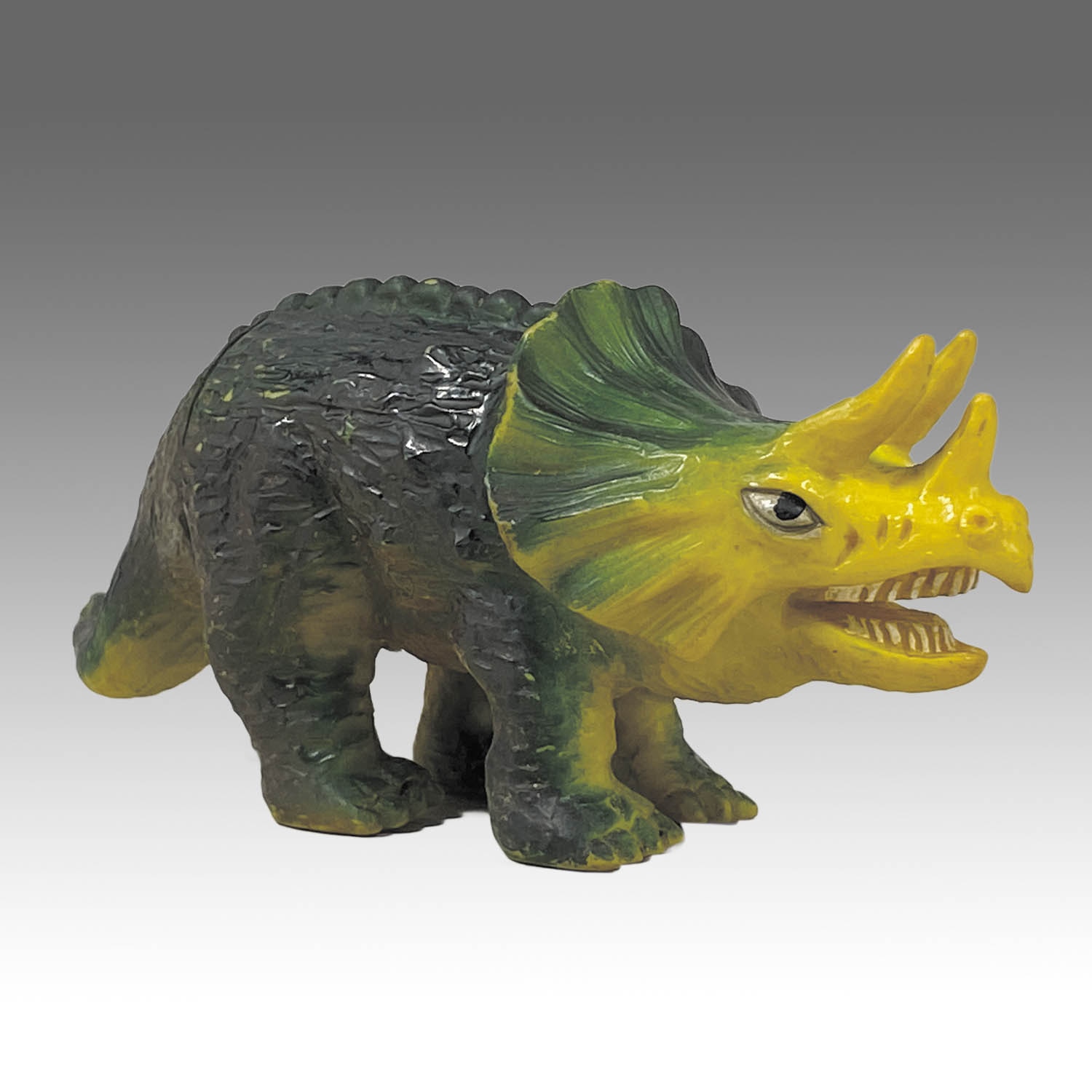 2655] 光る!ピカピカウルトラ怪獣 トリケラトプス