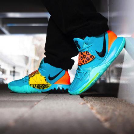 国内2月1日発売予定】ナイキ カイリー 6 EP オークル アクア/オプティ