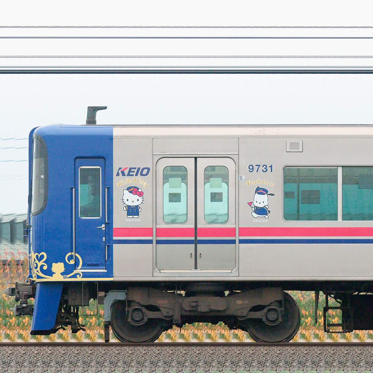 京王9000系リニューアル車9731編成「サンリオキャラクターラッピング