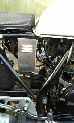 Peyton Place:ペイトンプレイス ステンレス・バッテリーケースを使った