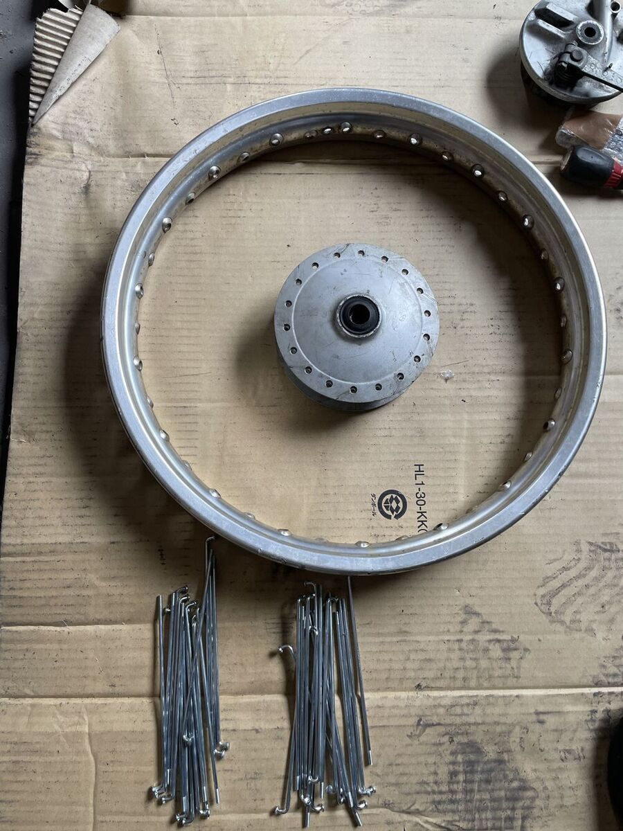 HONDA SOLO ホイール 1.40 X 18 スポーク付き カブやJAZZ HONDA SOLO