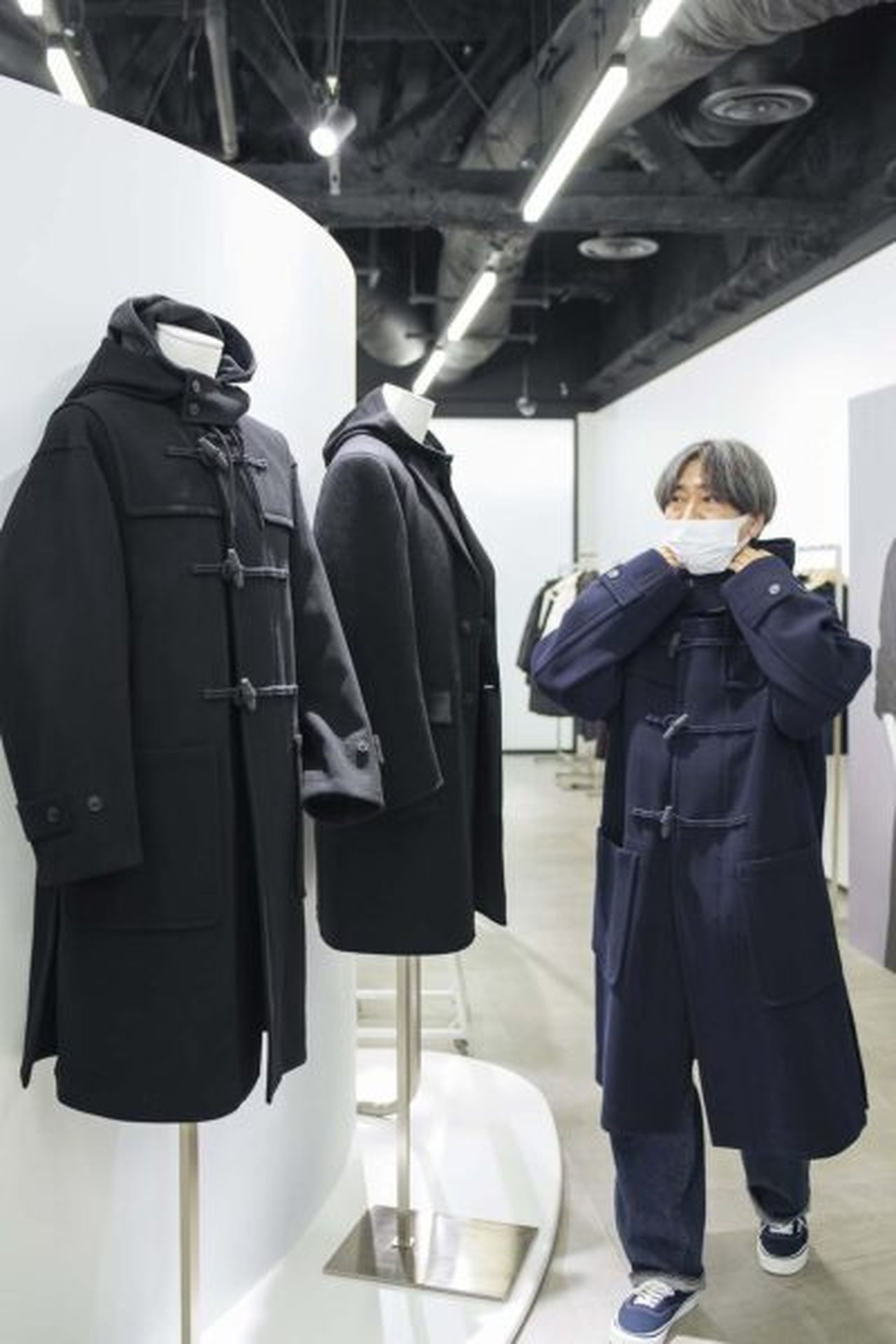 大人のユニクロ】「+J」で買うべきコートはピーコートかダッフルか