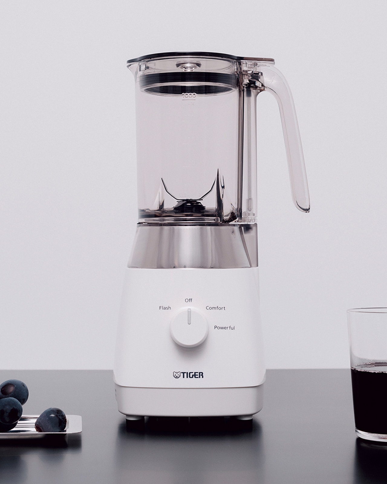 静かな朝に寄り添う低振動ミキサー｜タイガー「SKT-G100」【静かさは