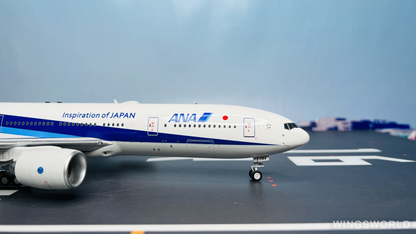 JFOX 1:200 Boeing 777-200ER ANA 全日空JF-777-2-003 JA744A 的照片
