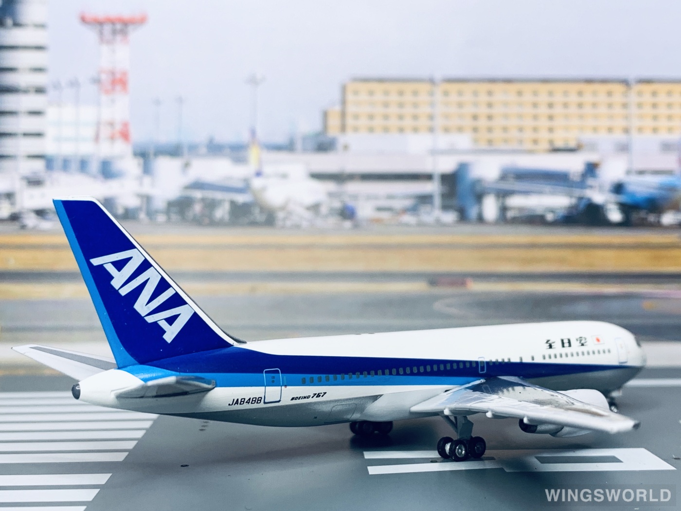 AeroClassics 1:400 Boeing 767-200 ANA 全日空AC419492 JA8488 的照片