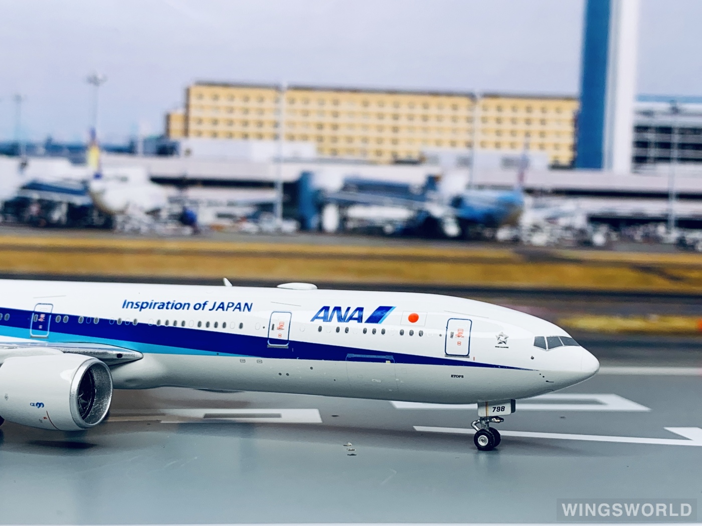 Phoenix 1:400 Boeing 777-300ER ANA 全日空PH04327 JA798A 的照片作者