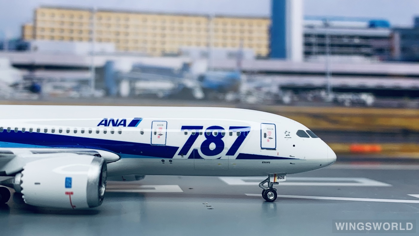 Phoenix 1:400 Boeing 787-8 ANA 全日空PH10585 JA805A 787 logo的照片