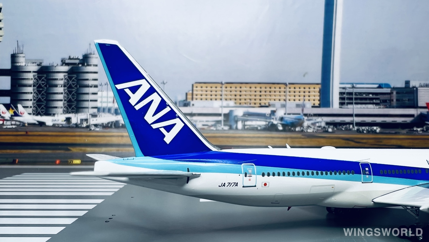 Phoenix 1:400 Boeing 777-200ER ANA 全日空PH04411 JA717A 的照片作者