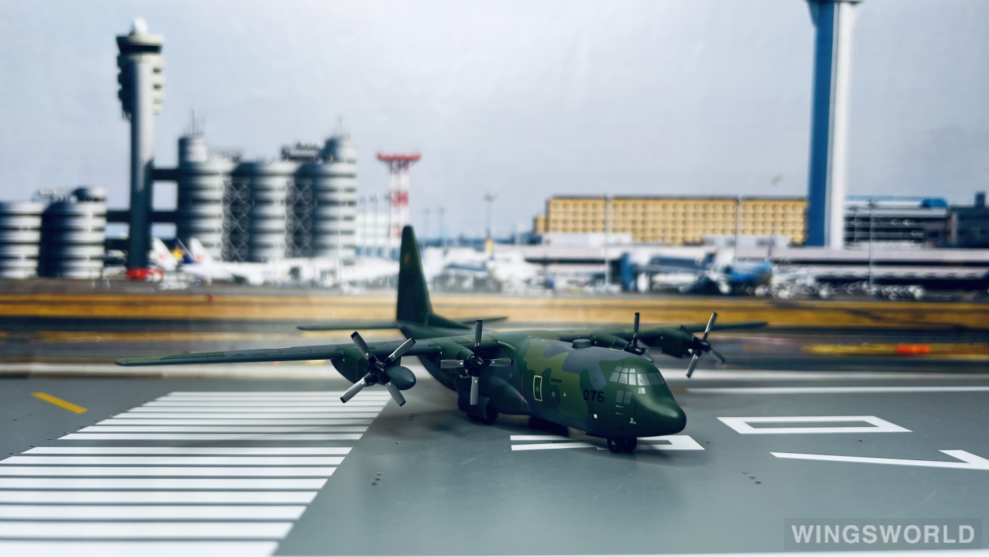 Hogan 1:200 Lockheed C-130 Hercules JASDF 日本航空自卫队HG6405 75