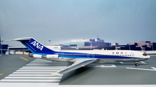 EW2722002 ANA 全日空Boeing 727-200 JA8355 JC Wings 1:200 -飞机模型世界