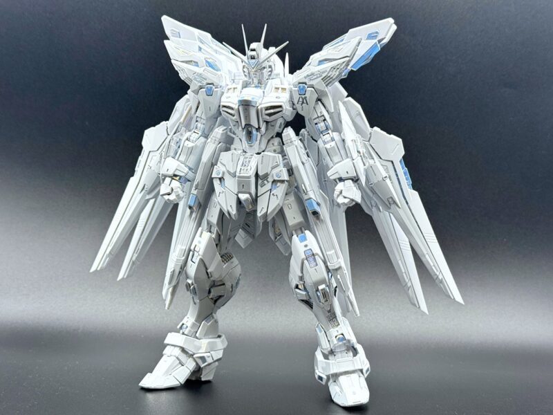限定ガンプラ『MGEX 1/100 ストライクフリーダムガンダム [TWILIGHT