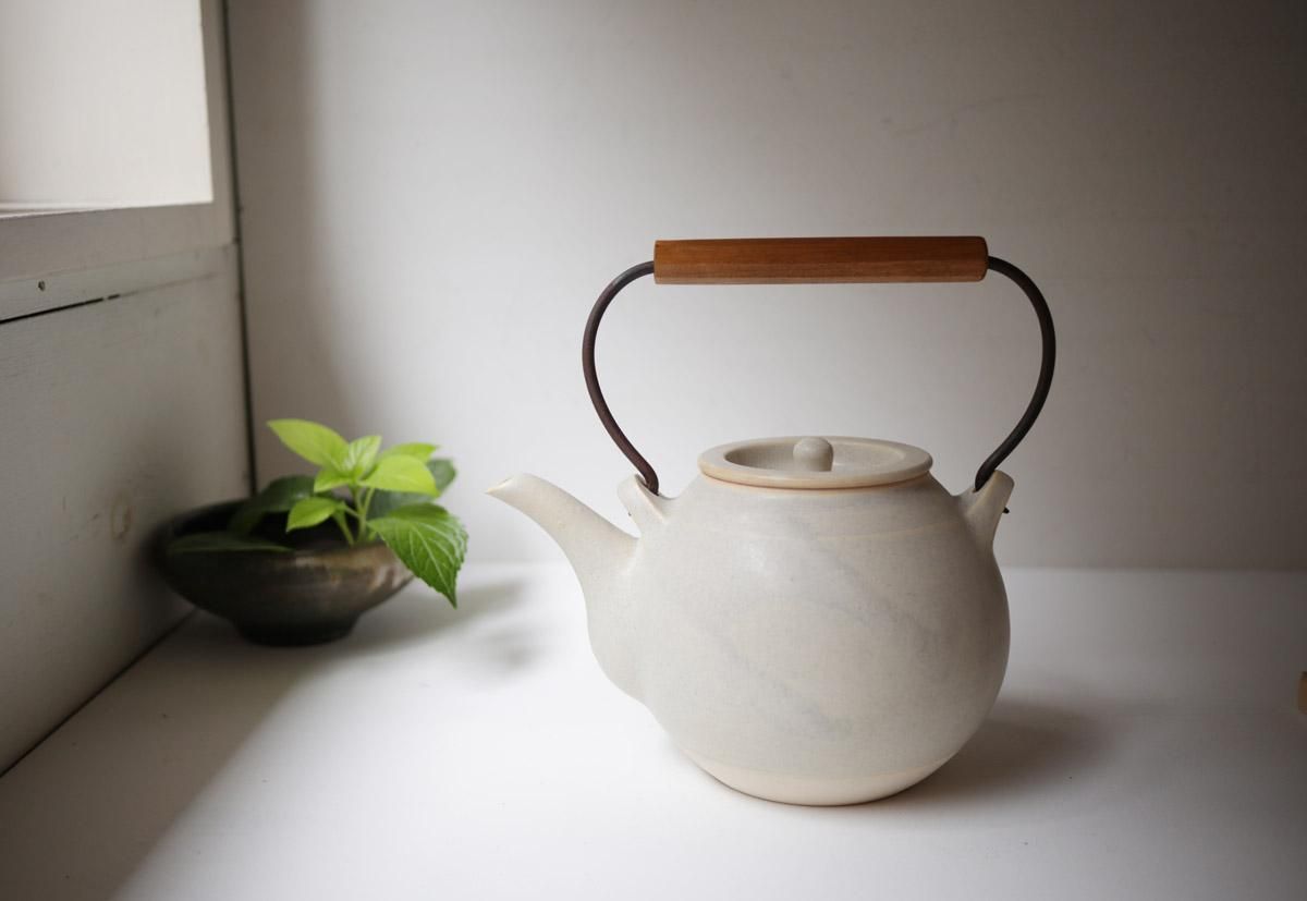 耐火土瓶・大 ／ 角掛政志 - 木と根 kitone