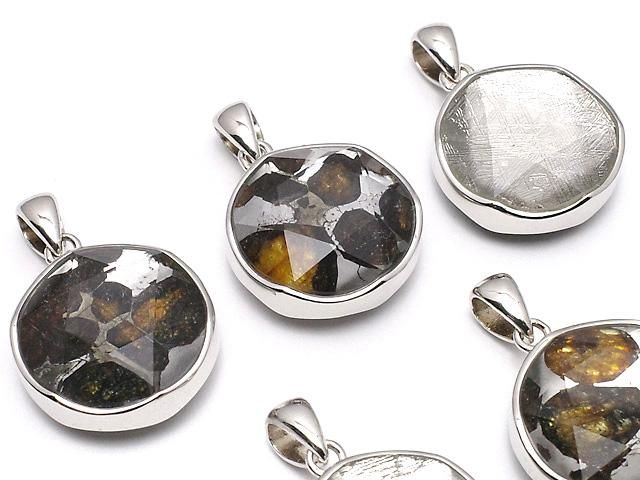 ケニア産セリコパラサイト隕石×メテオライト ペンダントトップ 17mm