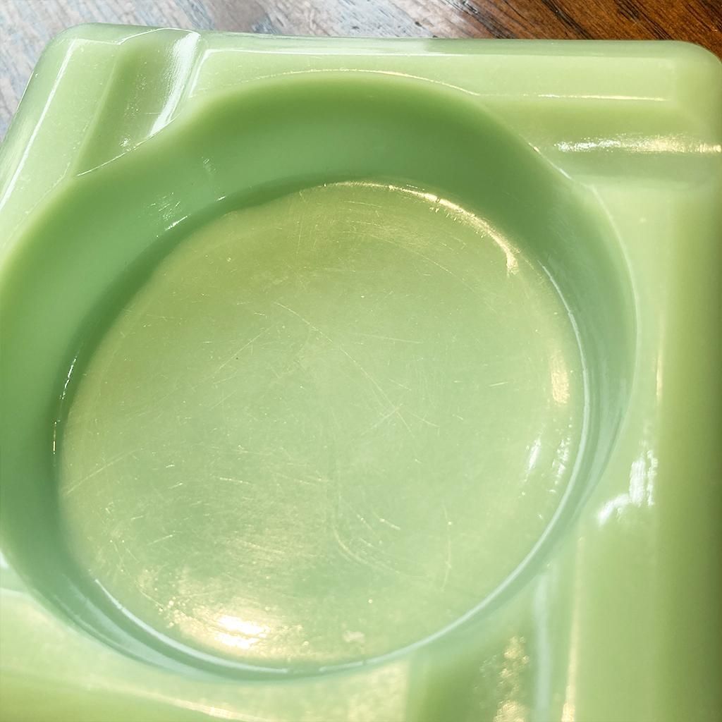 ジェダイ アッシュトレイ（灰皿） 1946～1951年製造 Fire-king