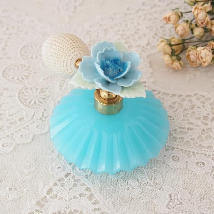 ブルーフラワー ミルクガラスのアトマイザー パフュームボトル 香水瓶