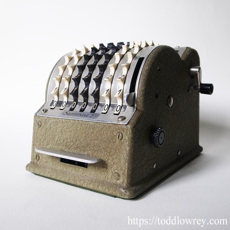 歯車の電卓でスローライフしよう / Antique West German Desktop