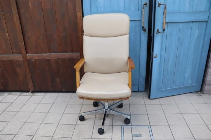 老舗家具メーカーHAMAMOTO(浜本工芸)のナラ無垢材を使用した書斎椅子