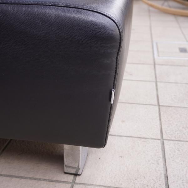 北欧デンマークのBoConcept(ボーコンセプト)のレザー オットマン