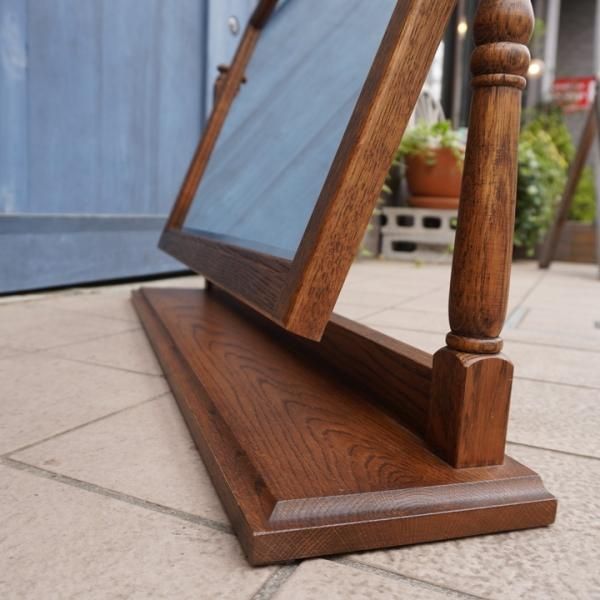 HAYAMA GARDEN(葉山ガーデン)で取り扱われていたアンティーク調置き鏡