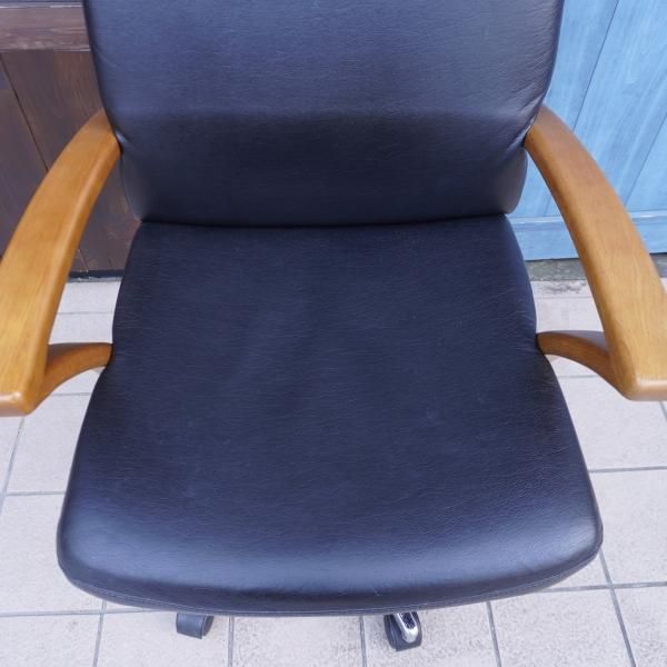 老舗家具メーカーHAMAMOTO(浜本工芸)のナラ無垢材を使用したDSA-5800