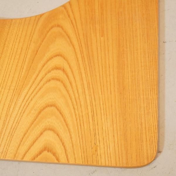 天童木工(TENDO)のケヤキ材板目を使用した曲木 座椅子です