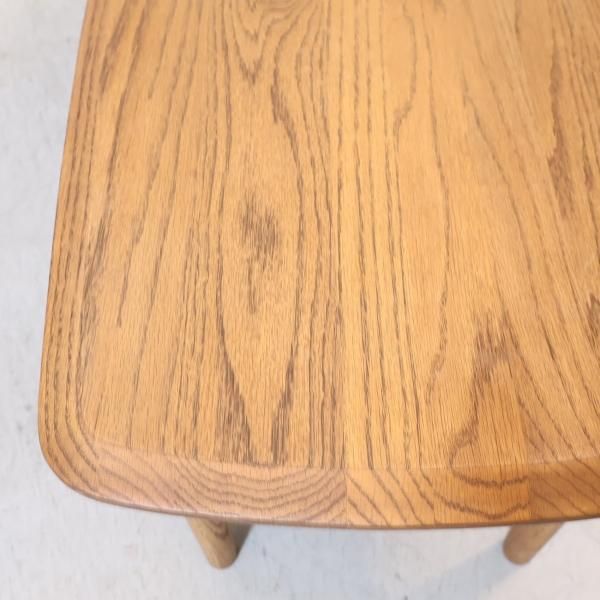 MOMO natural(モモナチュラル)のオーク無垢材 ローテーブルです。天板