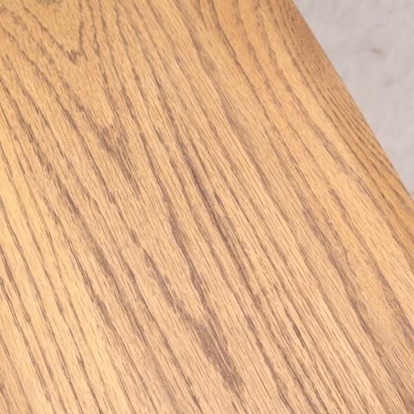 MOMO natural(モモナチュラル)のオーク無垢材 ローテーブルです。天板