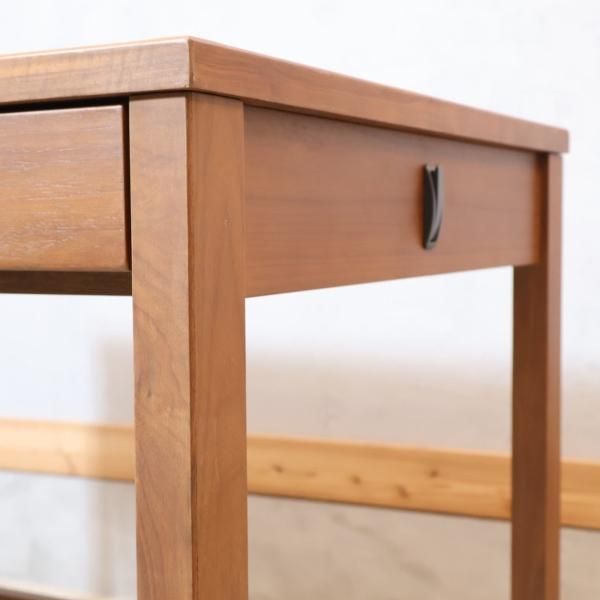 ACTUS(アクタス)で取り扱われていたウォールナット材のデスクセット