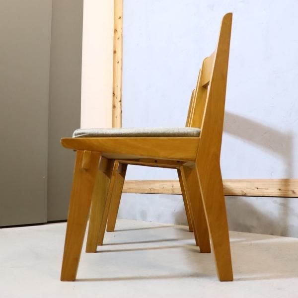 unico(ウニコ)のCORSO(コルソ)シリーズ ダイニングチェアーです