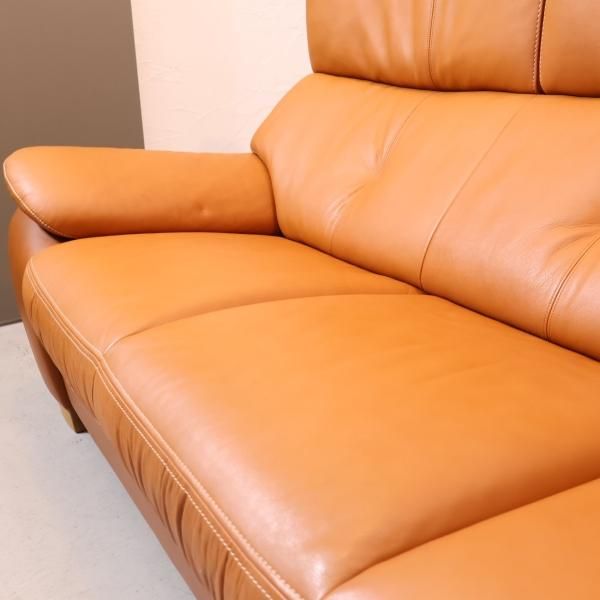 karimoku(カリモク家具)より本革を使用したZT73 3人掛けソファー