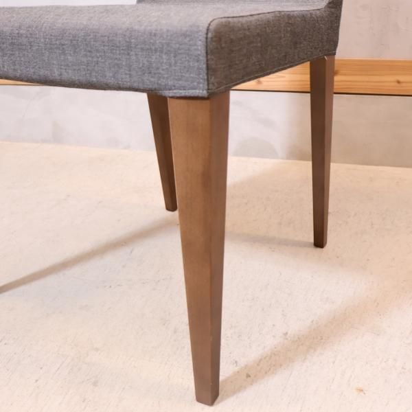 ACTUS(アクタス)で取り扱われていtaFB ウォールナット材ダイニング