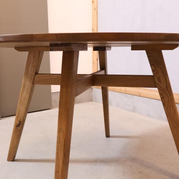 unico(ウニコ) ADDAY(アディ) ラウンドダイニングテーブルです♪木の